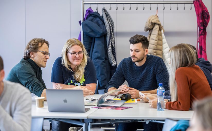 Teacher Leadership International ─ Führungskompetenzen von Lehr-, Fach- und Betreuungspersonen an Schweizerschulen im Ausland stärken